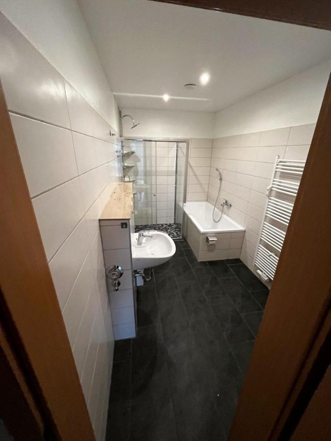 Apartment Fuer Bis Zu 7 Personen Mit Balkon Гальберштадт Екстер'єр фото